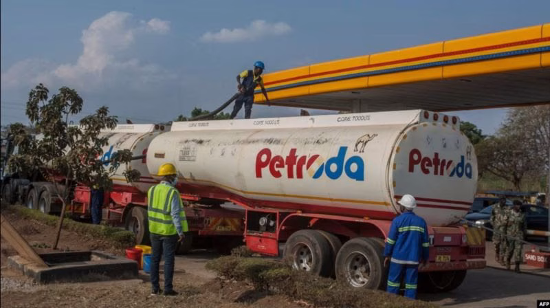 Niger sends fuel to ease Mali’s shortage